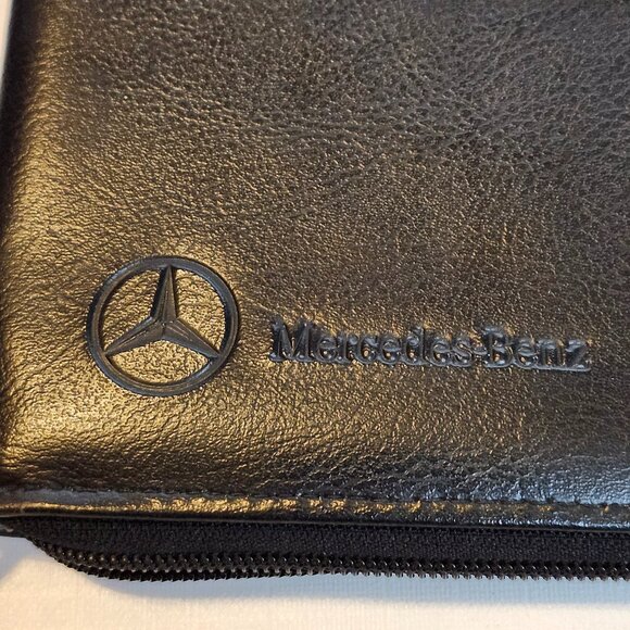 Mercedes-Benz Owner's Manual Book Case Owners Guide Black Leather OEM ZIP Pouch - Picture 1 of 6